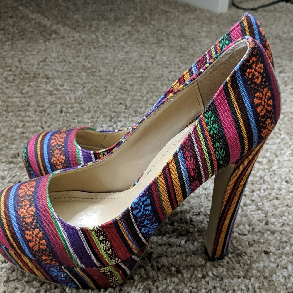 BRECKELLES Stripe Pumps